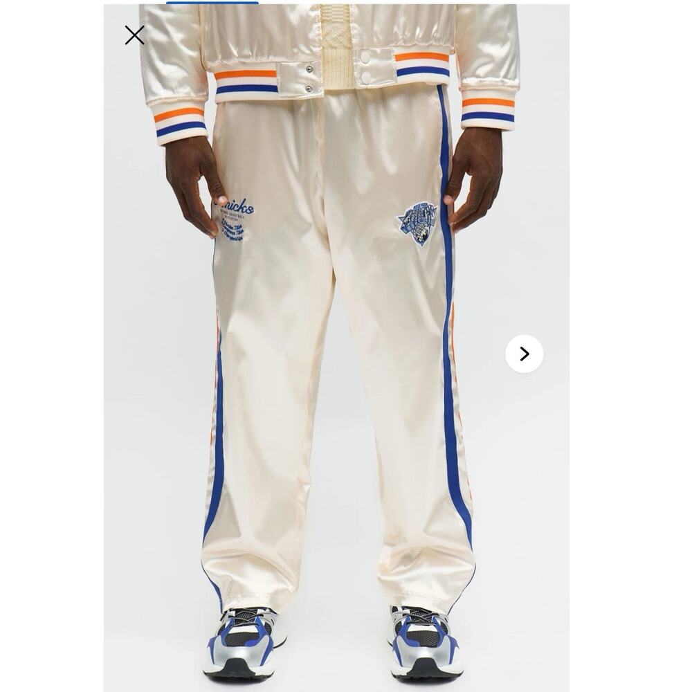 New York Knicks NBA ULTRA Game Satin Pants XL Embroidered Lined SOLD OUT
